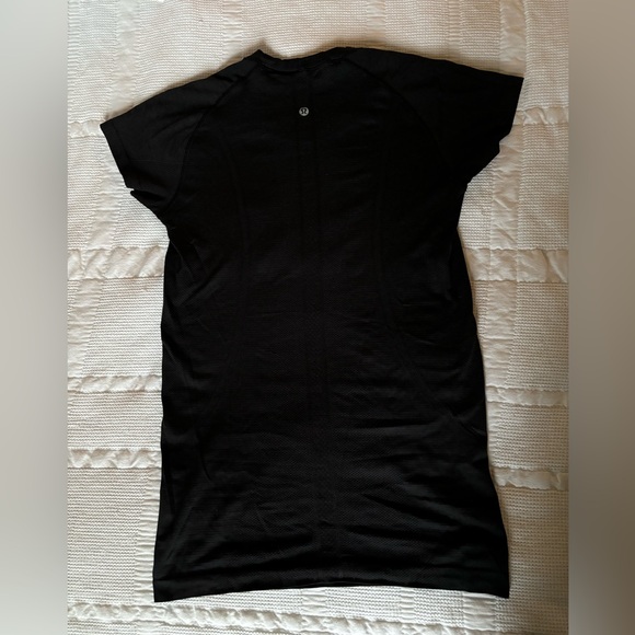 Lululemon Swiftly Tech Short Sleeved Shirt - Picture 4 of 8